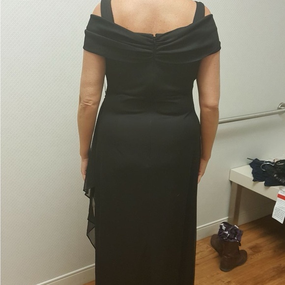 Alex Evening Black Cold Shoulder Dress - Picture 8 of 10